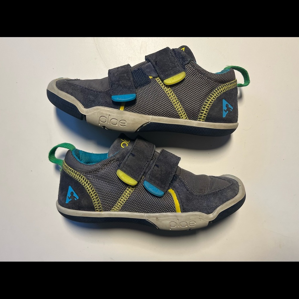Boys Plae Shoes, Size 10, Blue